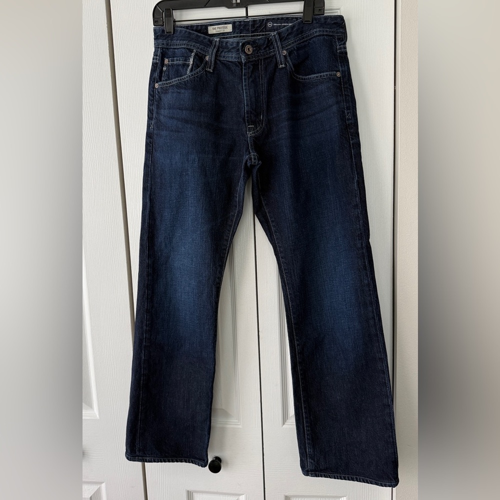 AG Protege Men’s Jeans Dark Wash size 32” w/ 29” inseam.  Excellent Condition!